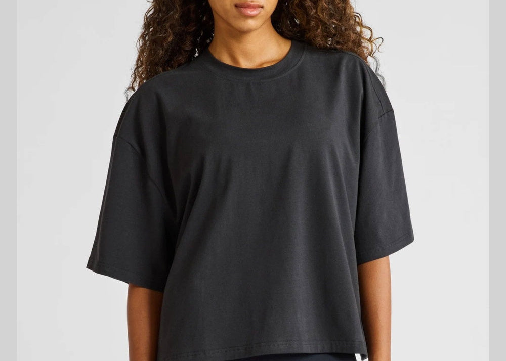 ALLFENIX Oversized Cropped Tee – Black – front view