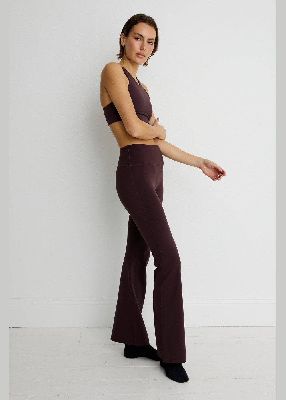 ALLFENIX CloudCore™ Flared Legging – Double Espresso – side view