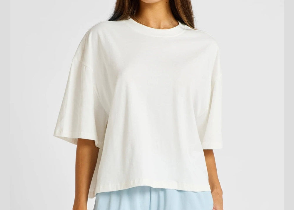 ALLFENIX Oversized Cropped Tee – Chalk – front view