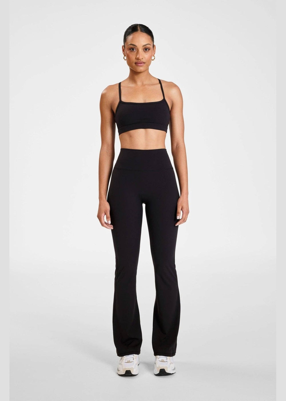 ALLFENIX CloudCore Flared Legging in Onyx black, full outfit from front
