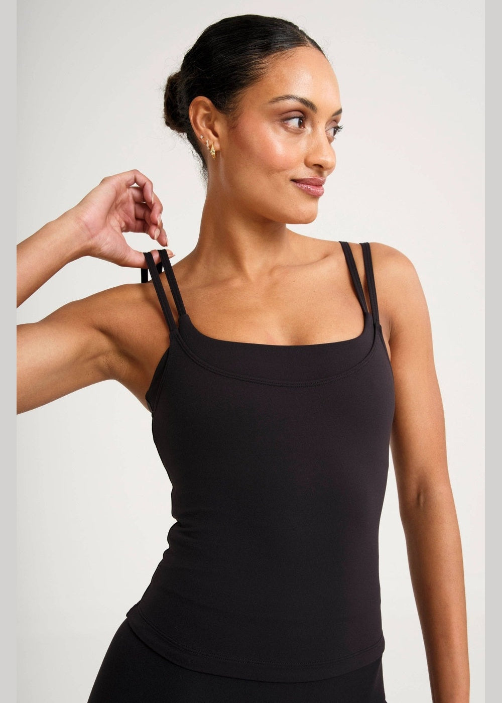 ALLFENIX CloudCore Double Layer Tank in Black, dual-strap detail