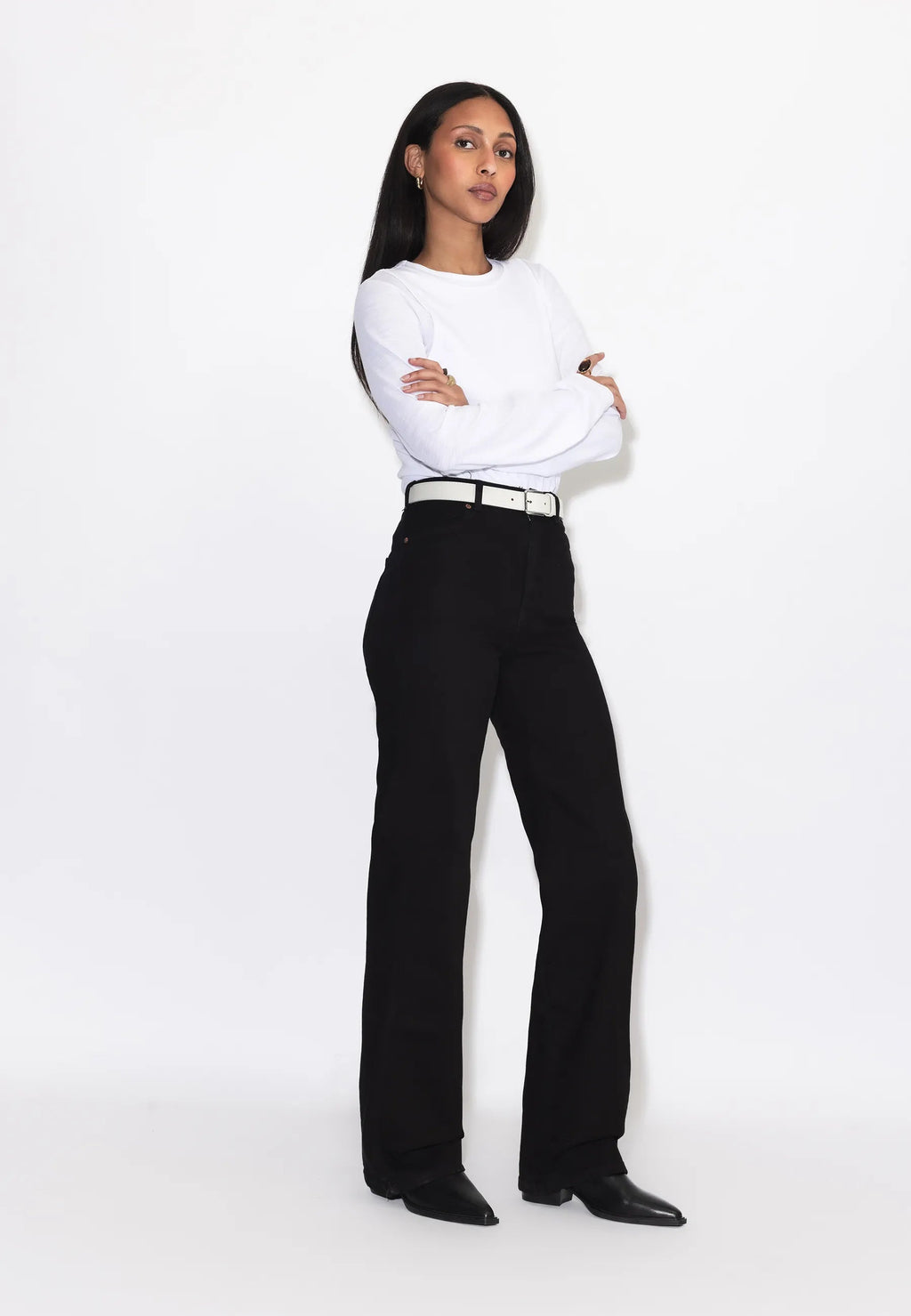 Dr. Denim Moxy High Straight jeans in Solid Black – front