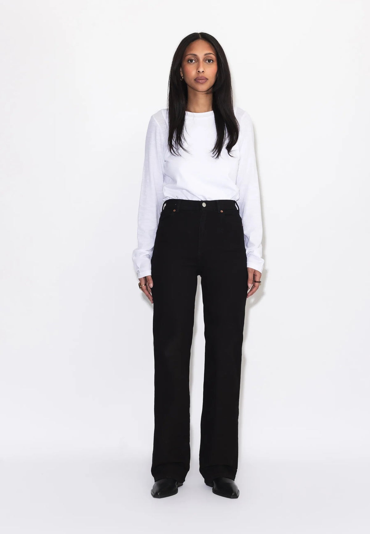 Dr. Denim Moxy High Straight jeans in Solid Black – view 3