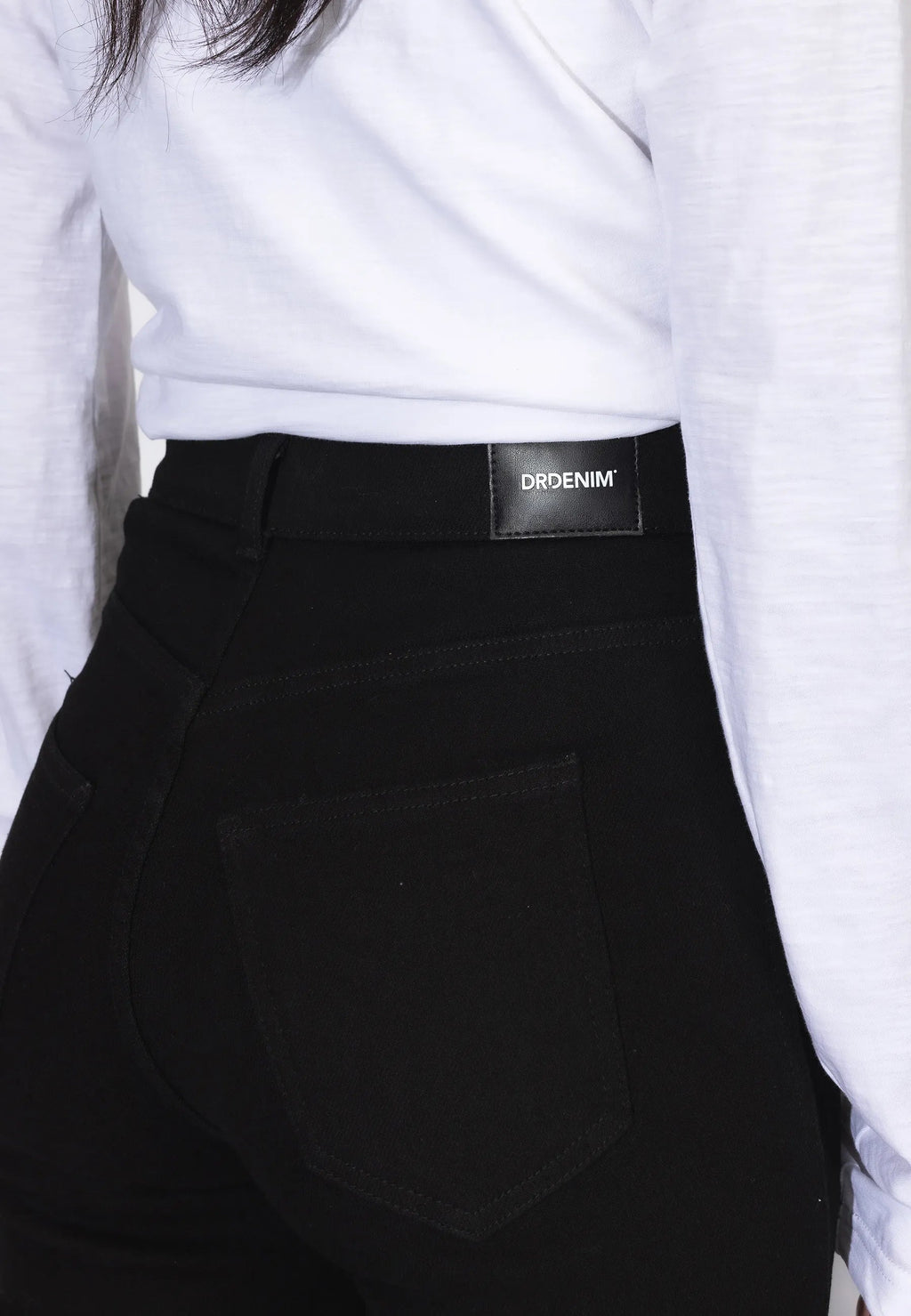 Dr. Denim Moxy High Straight jeans in Solid Black – detail 2