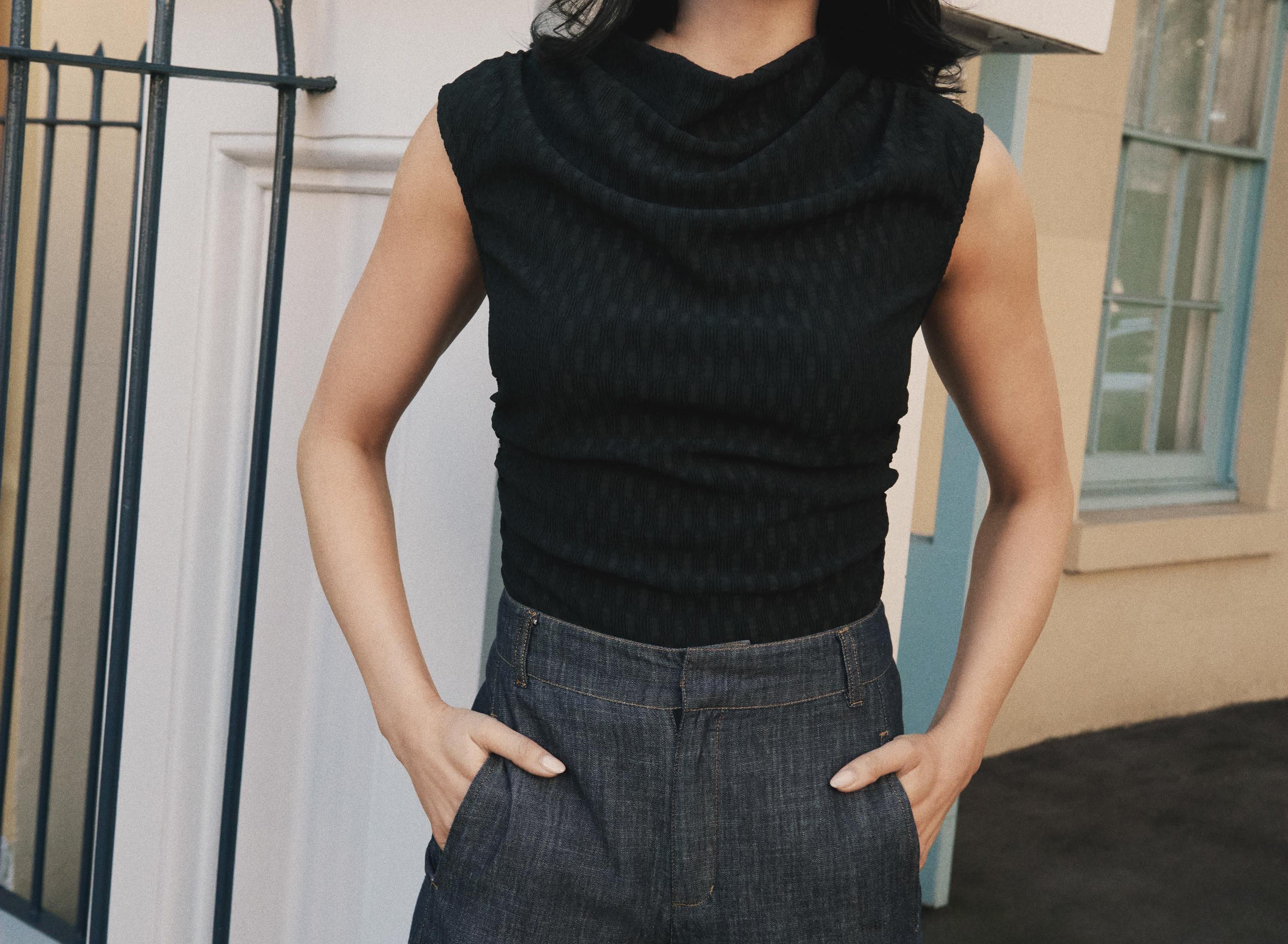 Esmaee Midtown Top - Black – product image 1