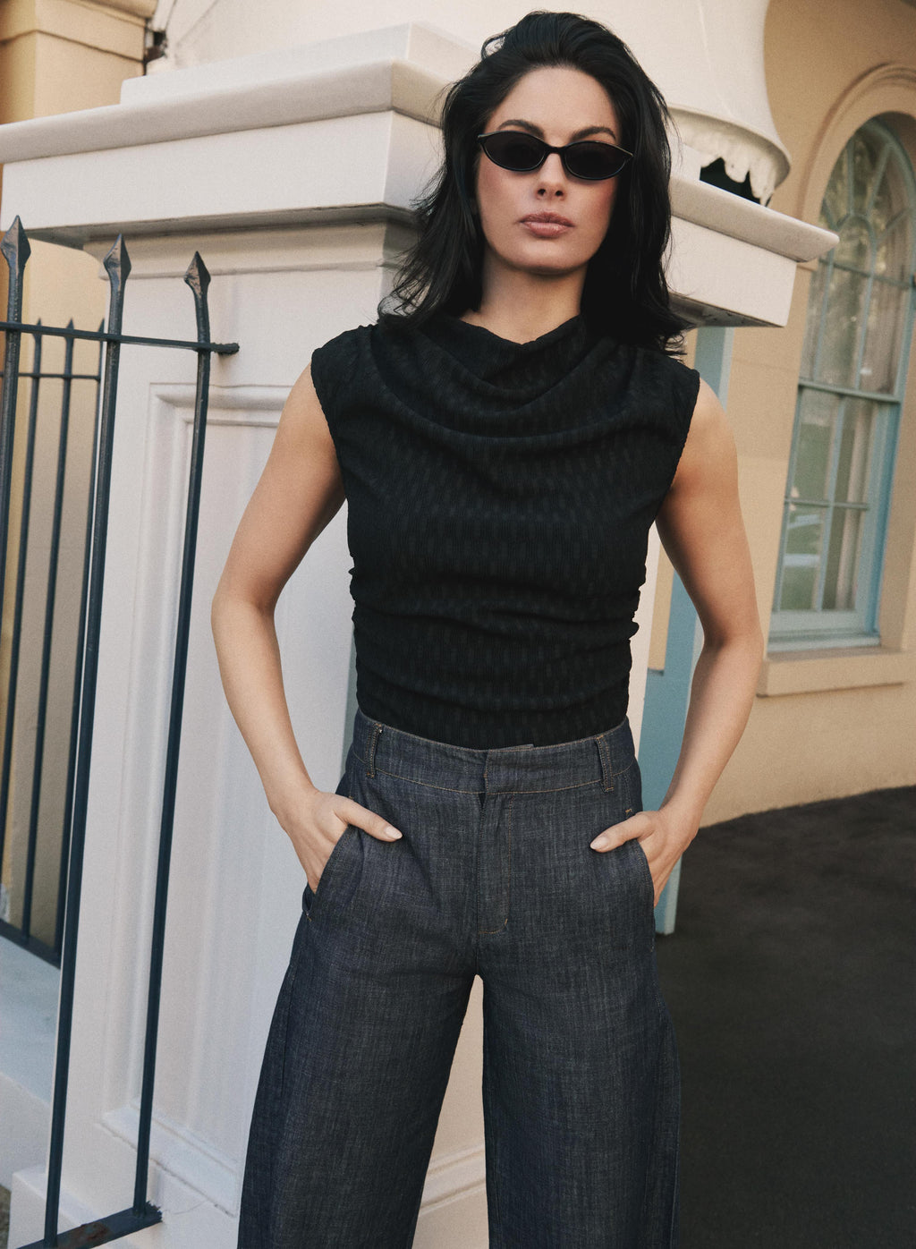Esmaee Midtown Top - Black – product image 1