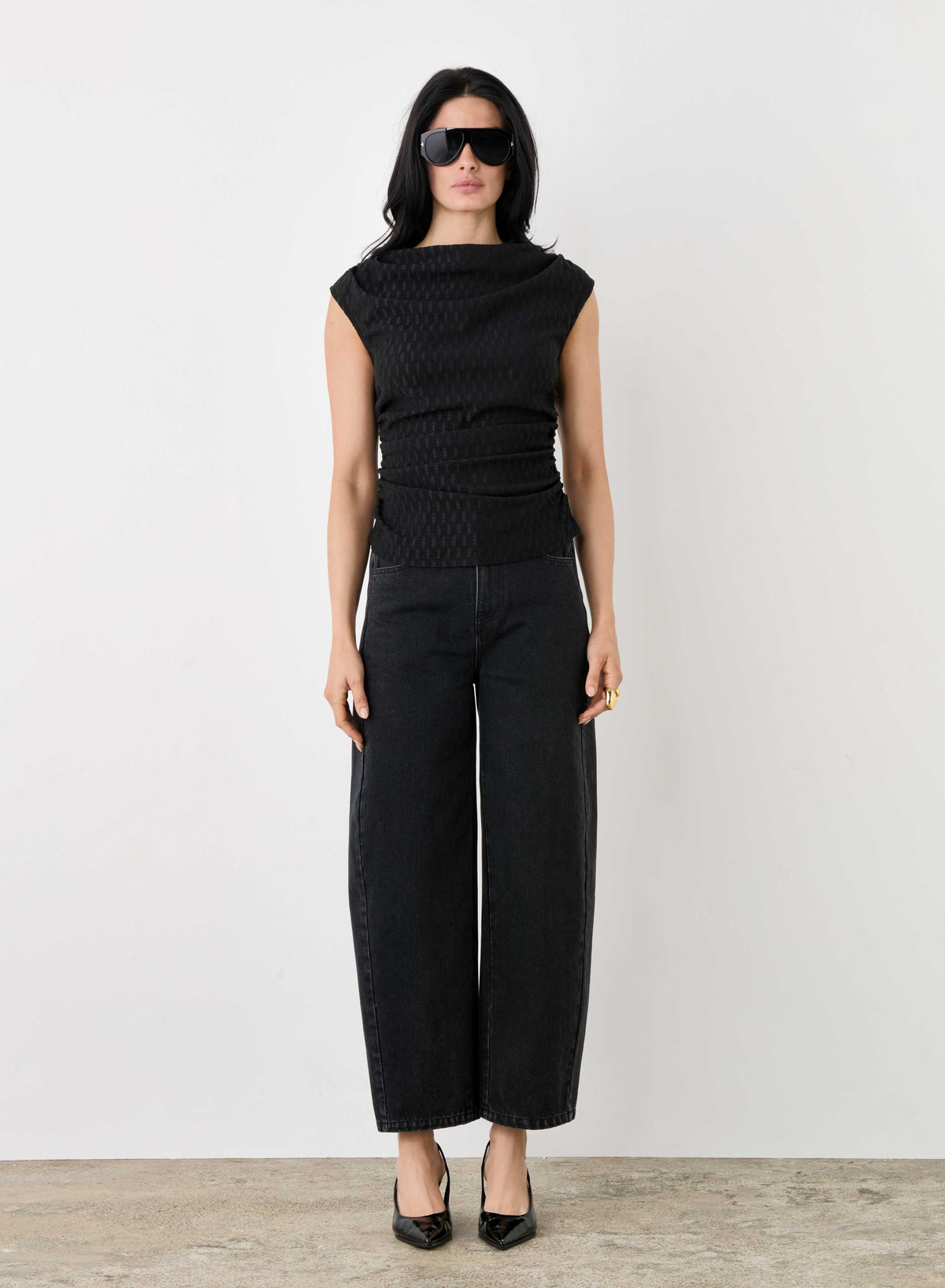 Esmaee Midtown Top - Black – product image 2