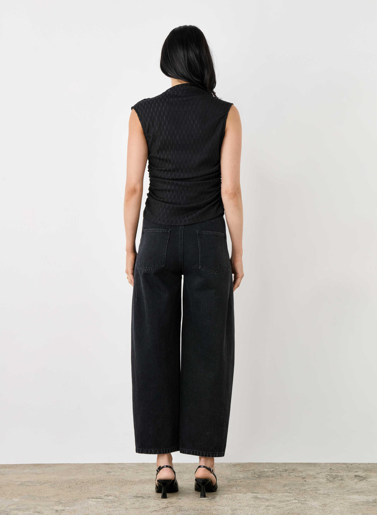 Esmaee Midtown Top - Black – product image 4