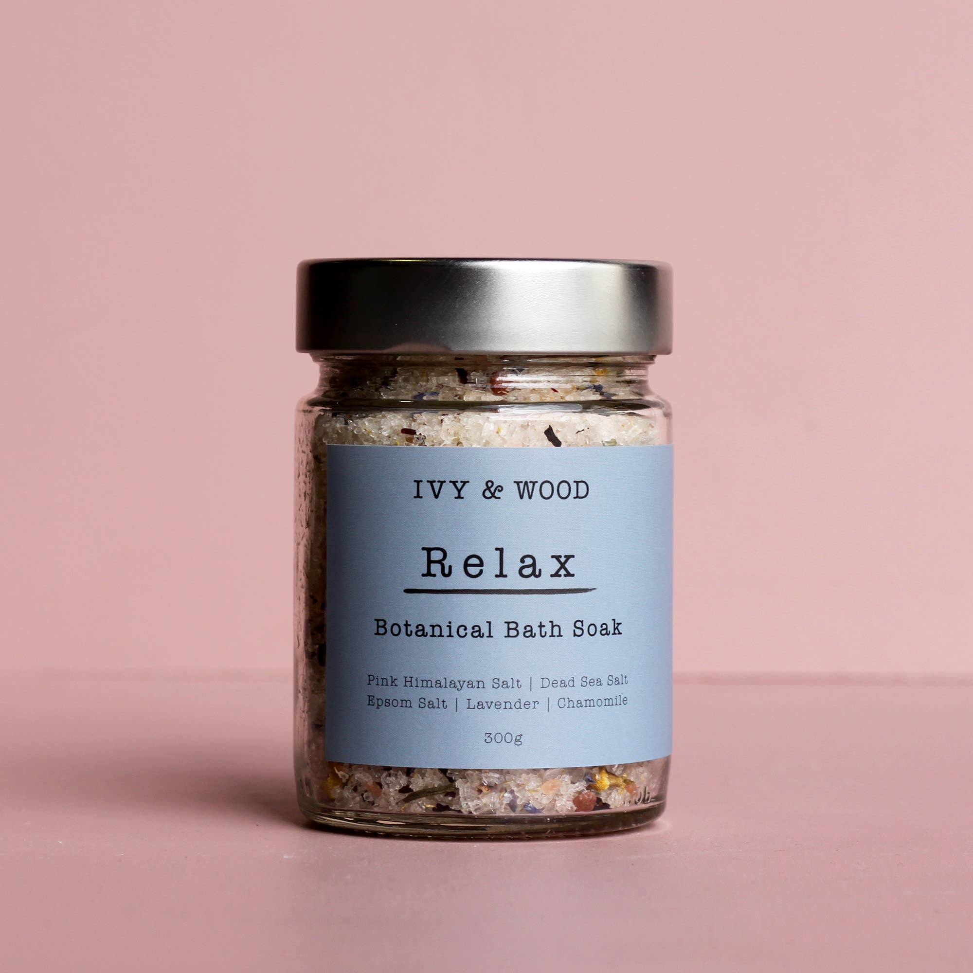 IVY & WOOD Relax Botanical Bath Soak – product view 2