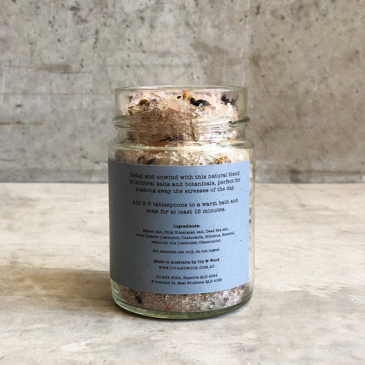IVY & WOOD Relax Botanical Bath Soak – product view 3