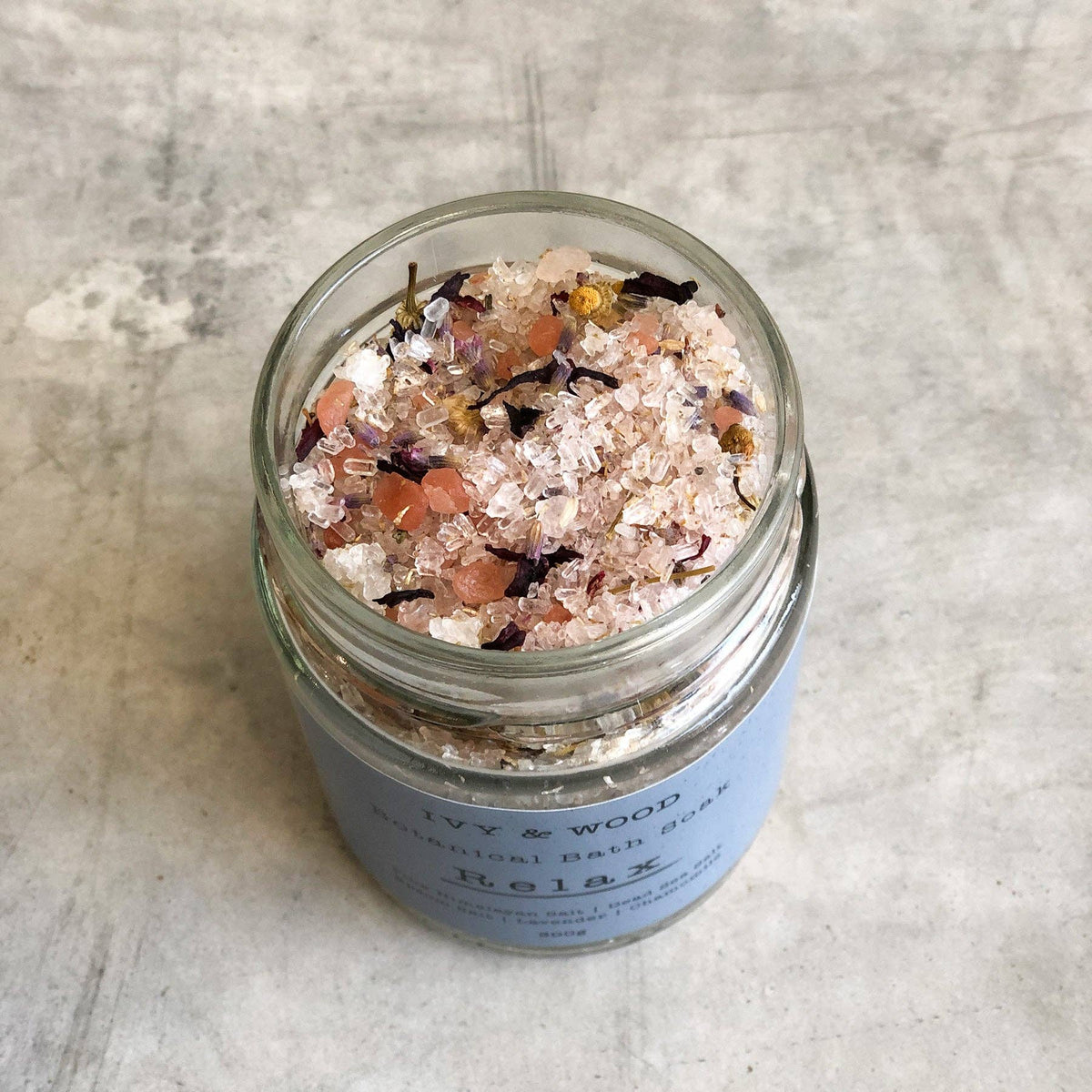 IVY & WOOD Relax Botanical Bath Soak – product view 6