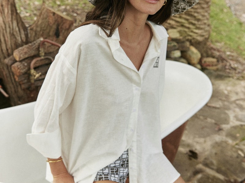Juan & Me Nacida shirt – white Iconic logo – product view 1