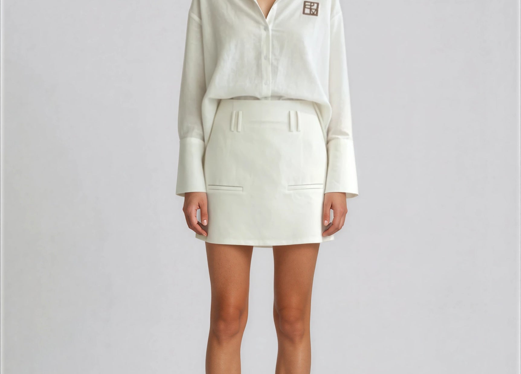 Juan & Me Nacida shirt – white Iconic logo – product view 2