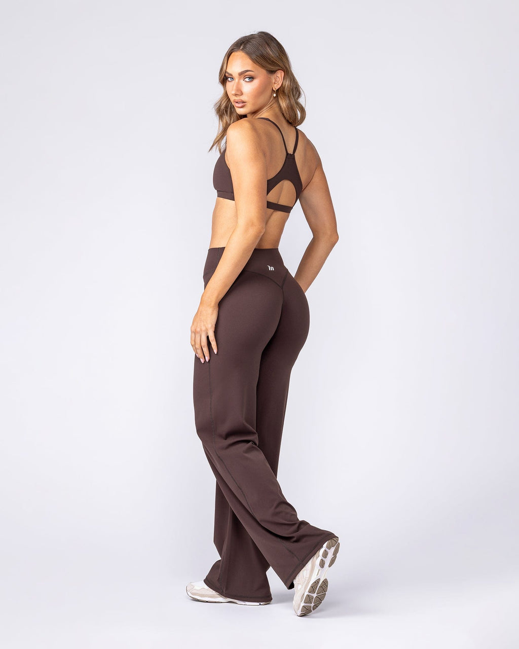 Muscle Nation Aura straight leg leggings Tall – Cocoa – product view 8