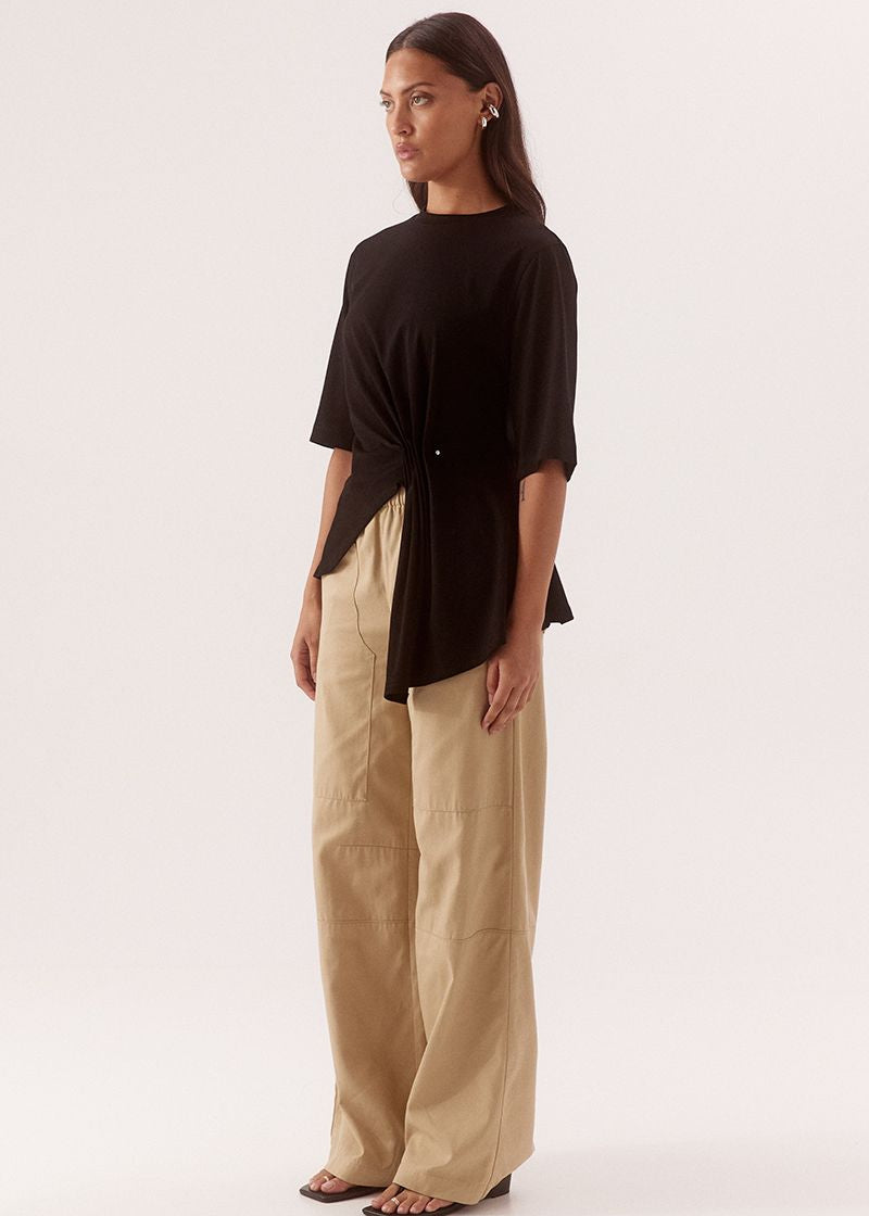 SOVERE / STUDIO SOHVI Tee – Black – product view 3