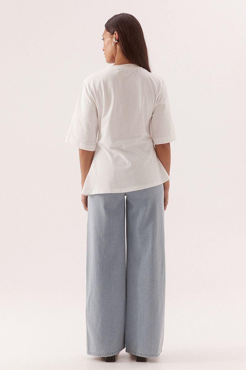 SOVERE / STUDIO SOHVI Tee – Chalk – product view 4