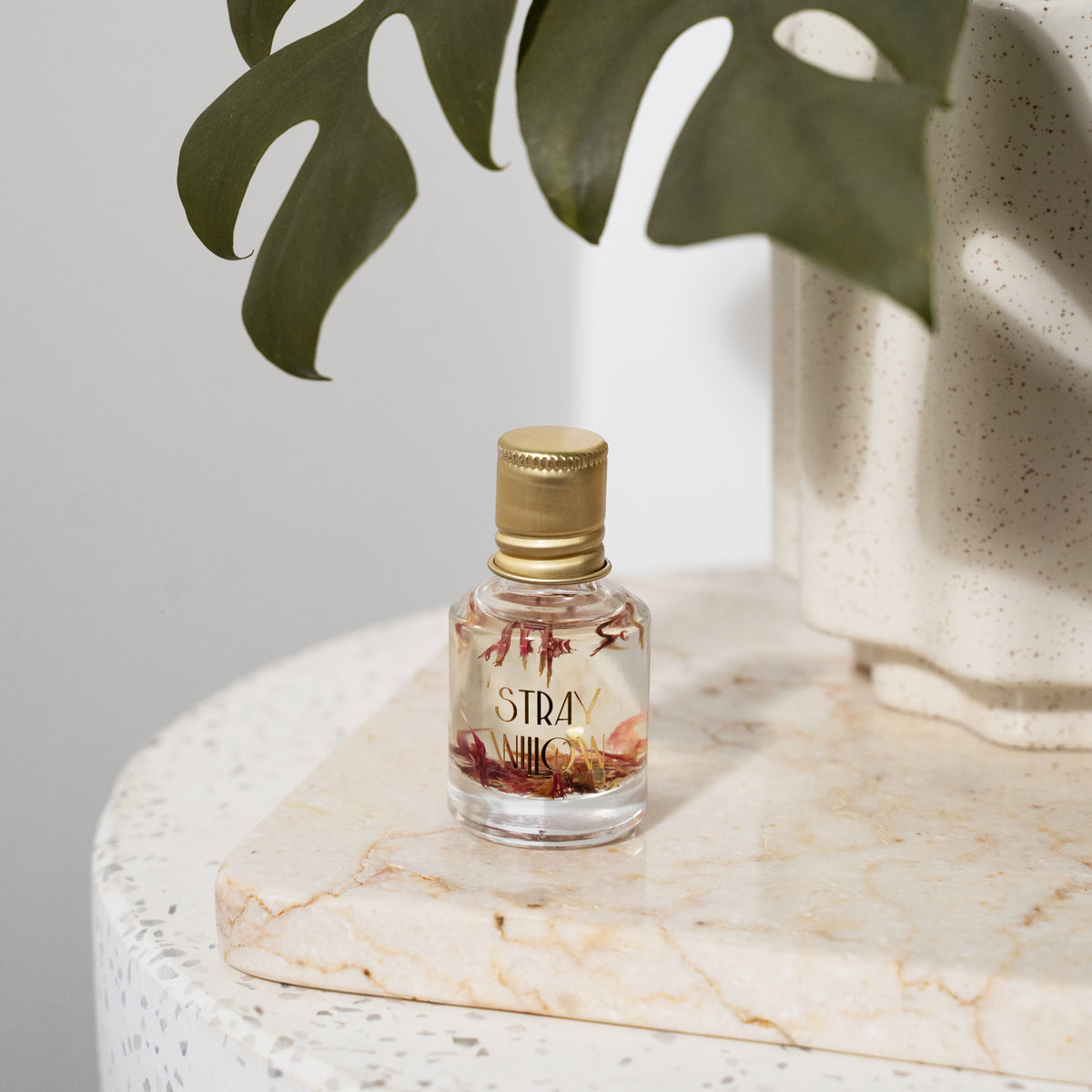Stray Willow Essential Oil Perfume Roller – Soft Haze – product view 4