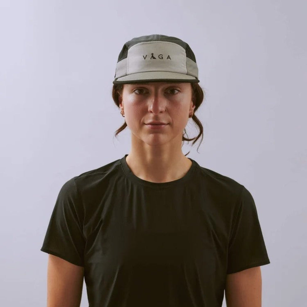 VÅGA Club running cap – Light Grey / Mid Grey / Black – product view 2